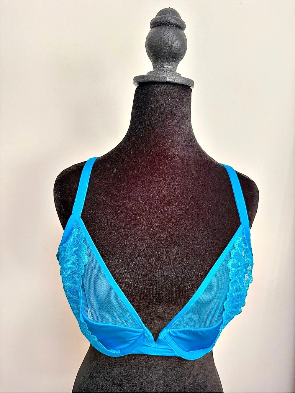 Victoria's Secret Blue Lace Underwire Bra Size 36DDD